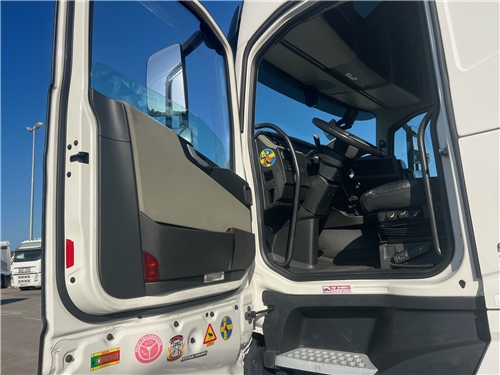 V832967 #15 - V832967