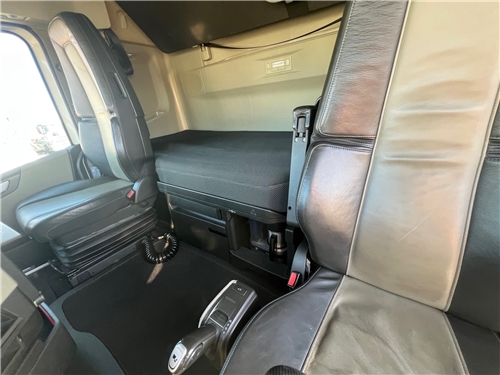 V832967 #17 - V832967