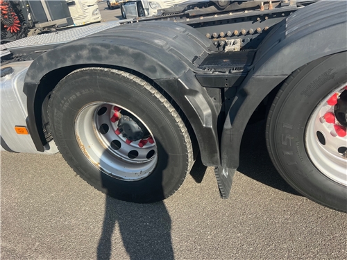 V832967 #32 - V832967