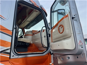 V77PH21 #9 - V77PH21