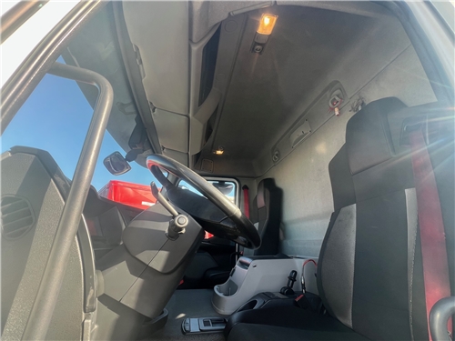 VIATURA USADA, MATRÍCULA: #15 - R005866