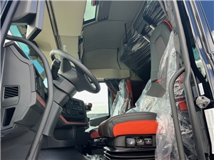 V555715 #24 - V555715