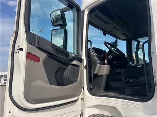 S89ZF19 #12 - S89ZF19